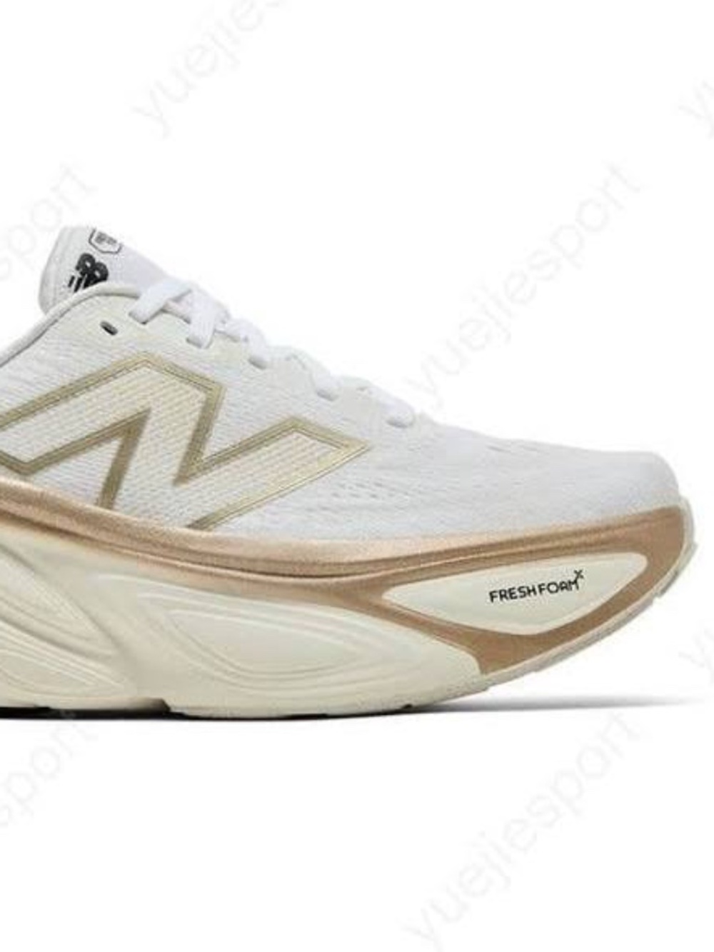 New Balance Women's White Sea Salt & Light Gold Metallic Fresh Foam X V5